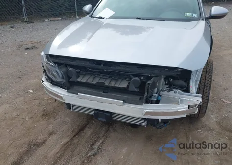 2018 Honda Accord Sport z USA, uszkodzony, nr VIN 1HGCV1F33JA237858